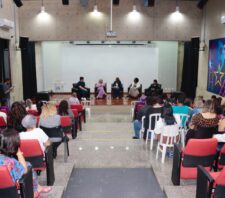 Roda de debate no Cineteatro orienta sobre situações de violência doméstica