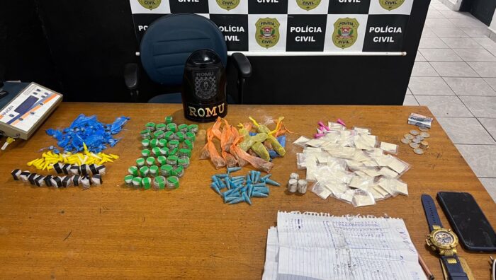 Romu captura foragido com sacola de drogas no Jardim Margareth