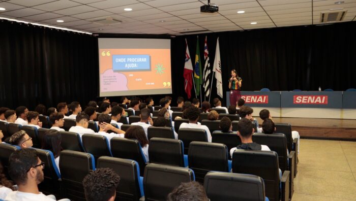 Palestra do ‘Setembro Amarelo’ aborda sobre suicídio com alunos do Senai