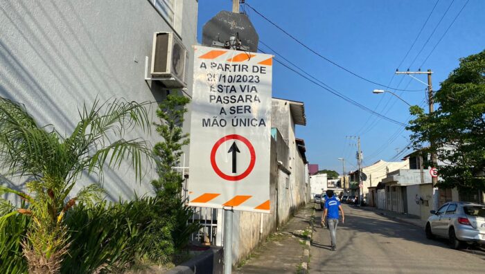 Rua do Jardim Santa Helena tem mudança em mão de direção