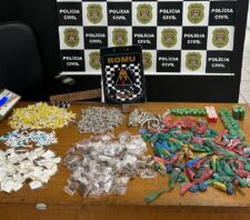 Patrulhamento da Romu resulta na localização de 2,8 quilos de drogas
