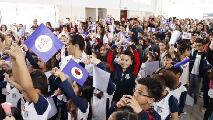 Prefeito prestigia evento de 70 anos da Escola Municipal Antônio Marques Figueira