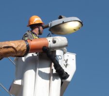Atendimentos na iluminação pública chegam a 4,3 mil no último trimestre