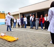 Funcionários da UPA participam de capacitação em primeiros-socorros