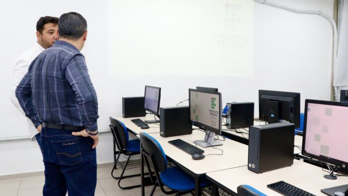 Prefeito prestigia abertura da 20ª Semana de Ciência e Tecnologia do IFSP