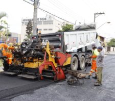Primeira etapa de obras de pavimentação da rua Cidade Diadema é concluída