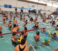 Max Feffer reúne 300 participantes no ‘1º Festival de Natação para Pessoas com Deficiência’