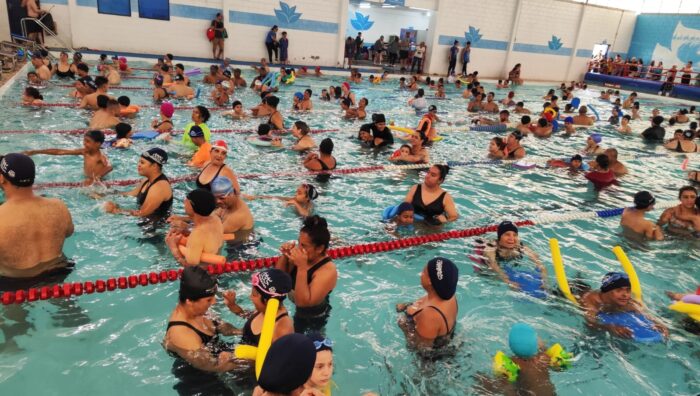 Max Feffer reúne 300 participantes no ‘1º Festival de Natação para Pessoas com Deficiência’