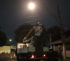 Suzano promove 1,4 mil atendimentos na iluminação pública em um mês