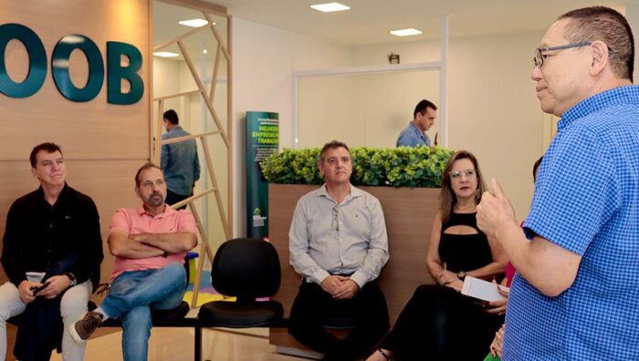 Secretários municipais se reúnem com presidente do Sicoob Metropolitano