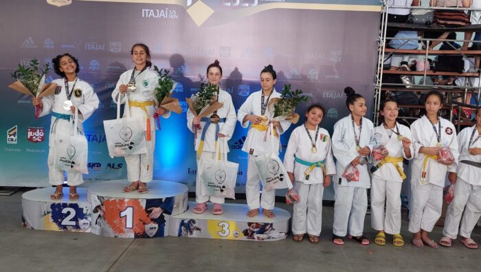Atleta suzanense conquista prata em torneio interestadual de judô