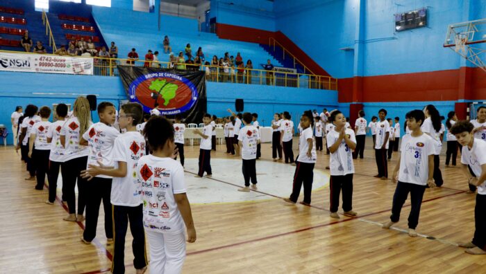Apresentação no Portelão reúne cerca de 200 praticantes de capoeira