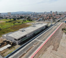 Prefeito vistoria obra do Hospital Federal e destaca avanços na Saúde