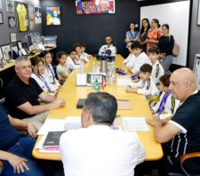 Prefeito recebe equipe vice-campeã da 15ª Copa América de Tae-Kwon-Do