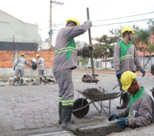 Manutenção retira 336 toneladas de resíduos de bueiros, valas e rios