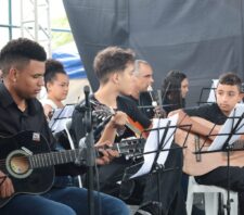 Alunos do Profart concluem atividades com apresentações especiais