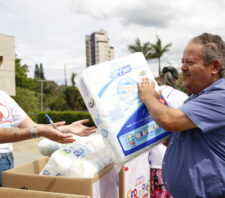 Fundo Social promove ‘Dia da Solidariedade’ com doação de alimentos e fraldas