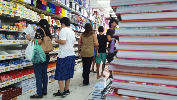 Procon de Suzano orienta sobre compra de material escolar