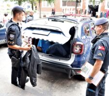 GCM prende em flagrante suspeitos de praticar ‘arrastão’ em loja do centro