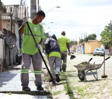Manutenção realiza zeladoria em sete bairros