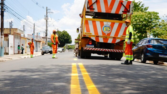 Rua Cidade de Diadema recebe nova sinalização