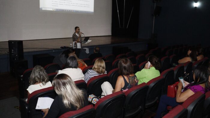 Educação promove reuniões de planejamento e recebe novos professores
