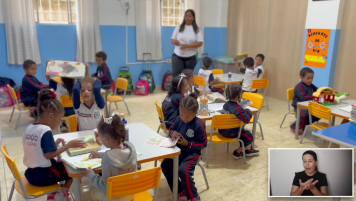 ‘Cola Aí – Minha Escola na TV’ aborda acolhimento de alunos recém-chegados nas creches