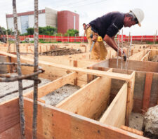 Suzano conclui topografia e inicia fundação do Centro de Bem-Estar Animal