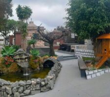 Cemitério São Sebastião dispõe de lagos de peixes