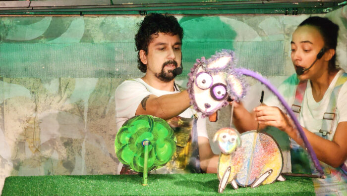 Parceria garante teatro de bonecos a crianças da rede municipal