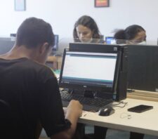 Parceria garante 80 vagas em programa de aprendizagem para mercado tecnológico