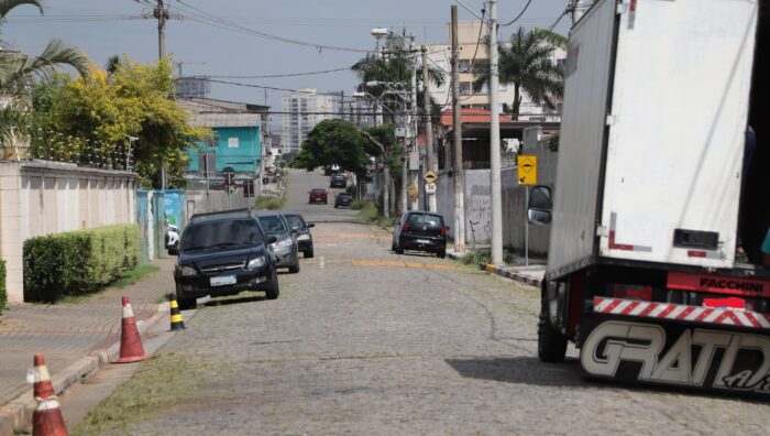 Transporte promove pesquisa sobre possível mudança de direção em ruas da Vila Urupês