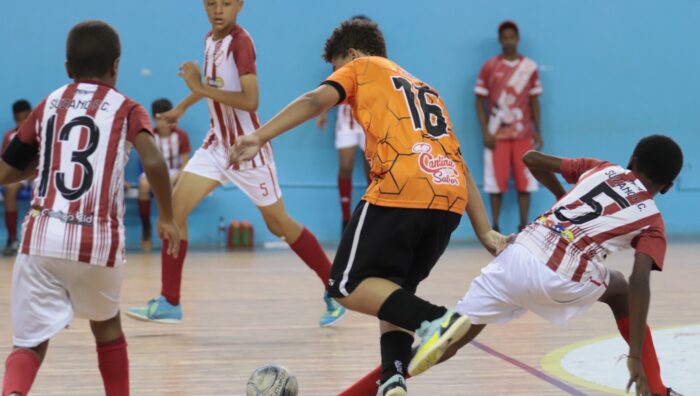 Portelão recebe torneio internacional de futsal neste sábado