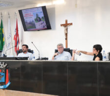 Prefeitura apresenta ações de prevenção às cheias na Câmara de Suzano