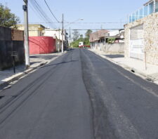 Rua Turquesa recebe novo asfalto