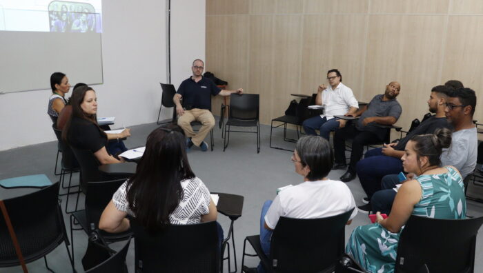 Parceria vai garantir inclusão digital a jovens atendidos por ONGs