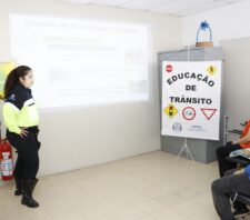 Secretaria de Transporte realiza palestra sobre condução segura