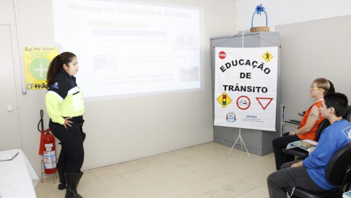 Secretaria de Transporte realiza palestra sobre condução segura