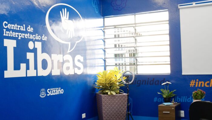 Central de Interpretação de Libras completa um ano de funcionamento