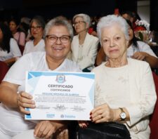 Saspe entrega certificados para 190 alunos durante cerimônia