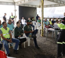 Transporte promove palestra para 30 caminhoneiros