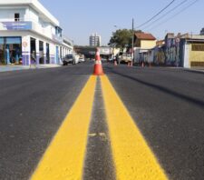 Requalificação da rua Agostinho Irente é concluída com serviços de sinalização