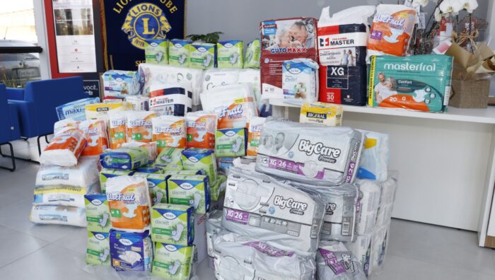 Fundo Social recebe 5 mil fraldas da OAB Suzano