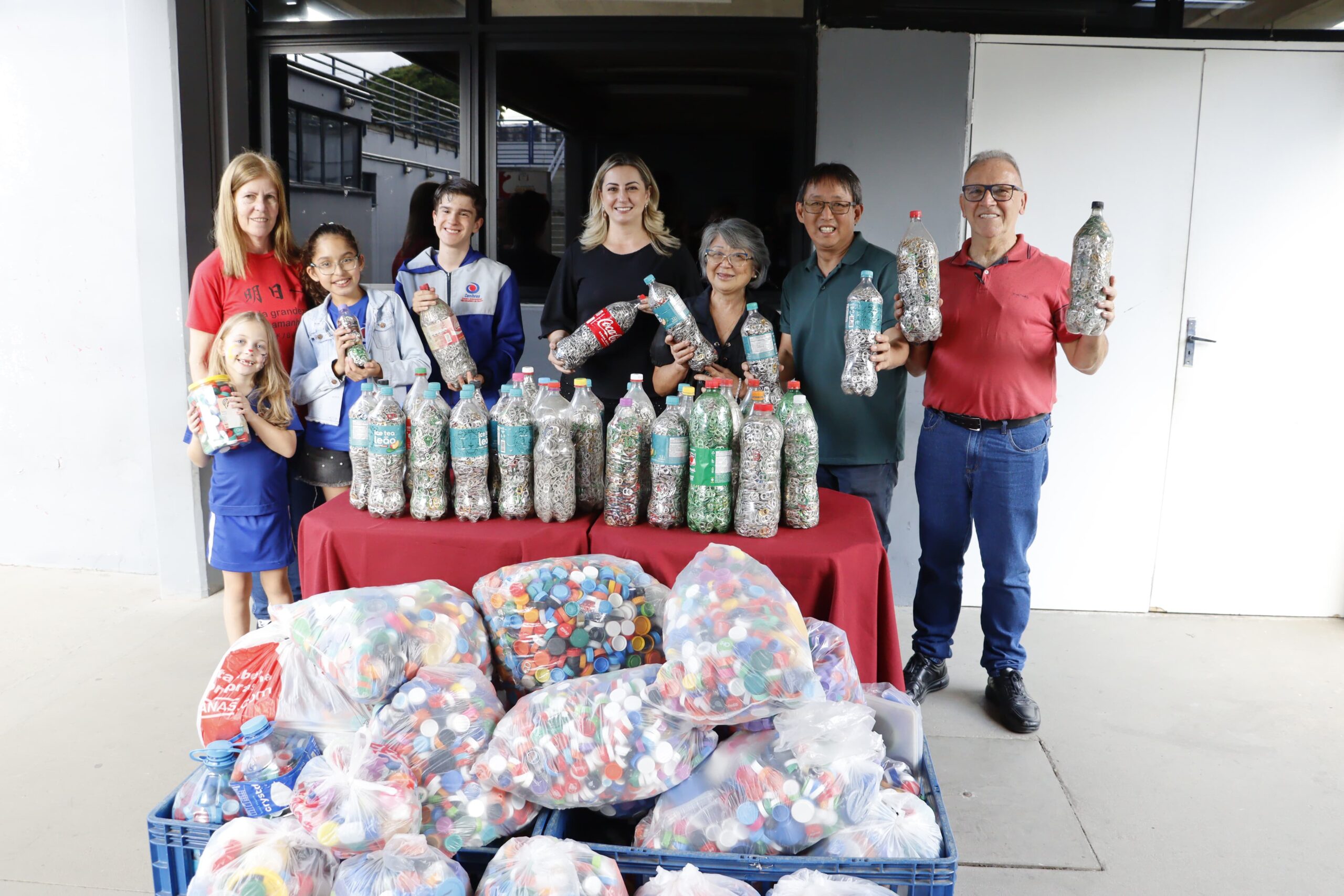 Fundo Social recebe doação de 10 mil tampinhas e 40 garrafas com lacres de alumínio