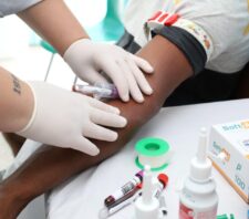 Campanhas dobram número de mamografias e zeram fila de ultrassom de próstata