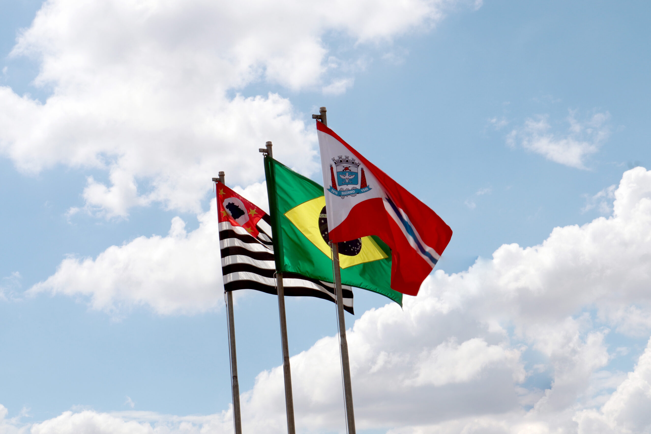 Serviços essenciais seguem durante o feriado da Proclamação da República