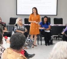 Suzano promove reunião intermunicipal para discutir propostas de defesa da mulher