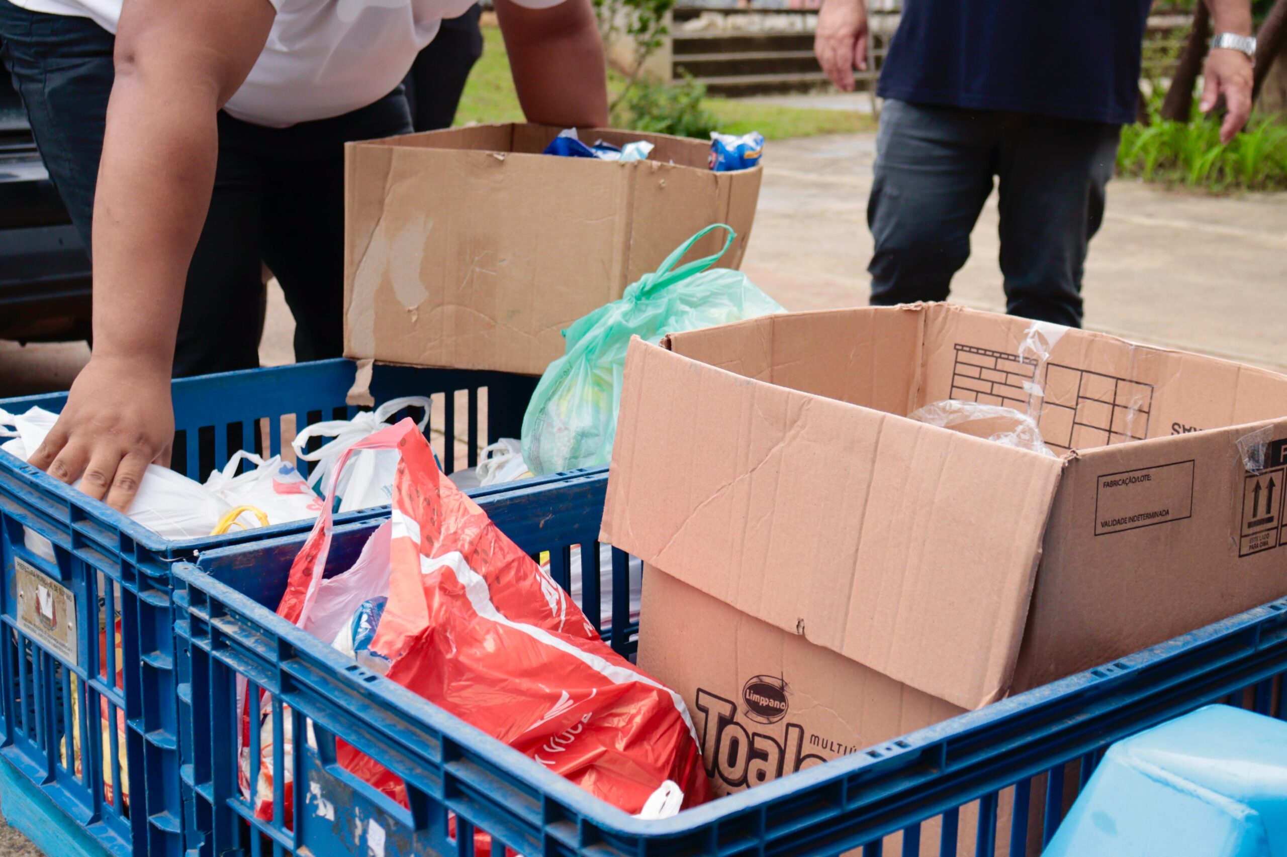 Fundo Social recebe mais de cem quilos de alimentos de projeto voltado ao basquete