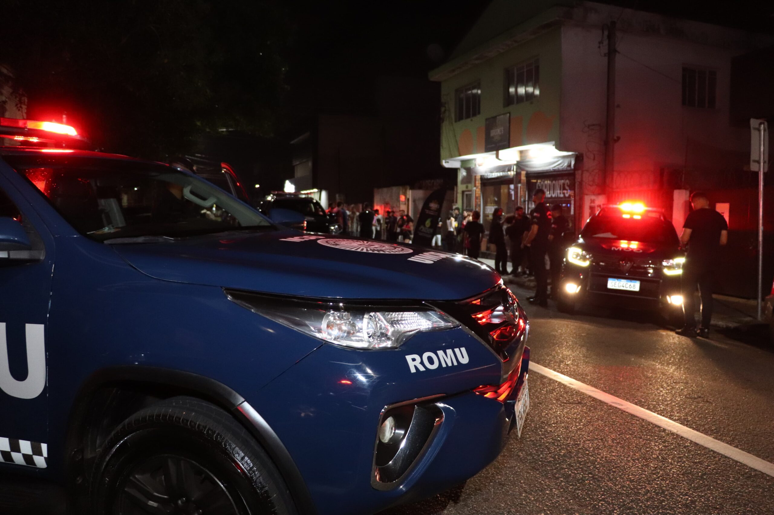 Operação ‘Cidade e Ordem’ fecha três adegas, acaba com pancadão e prende suspeito de roubo