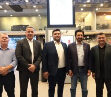 Prefeito visita central de monitoramento ‘Smart Sampa’ na capital e estuda implantar tecnologia em Suzano